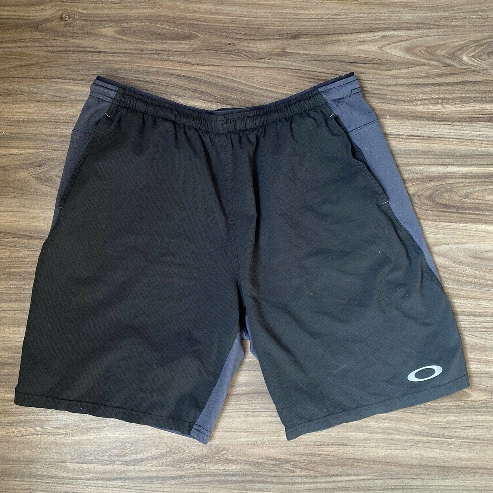 Oakley Gym Training Work-Out Shorts 8” Inseam Grey Black Size Large